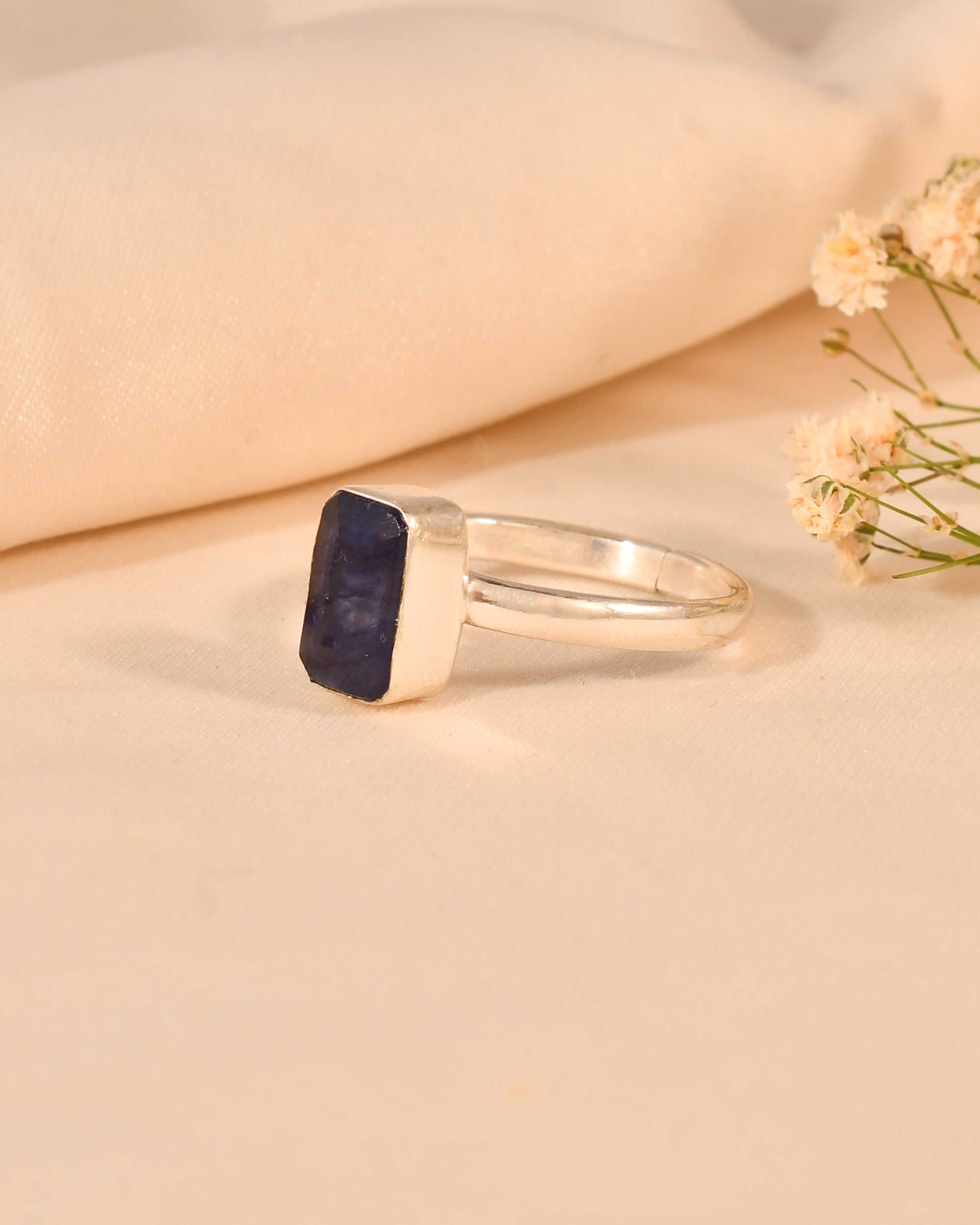 NATURAL BLUE  SAPPHIRE RING