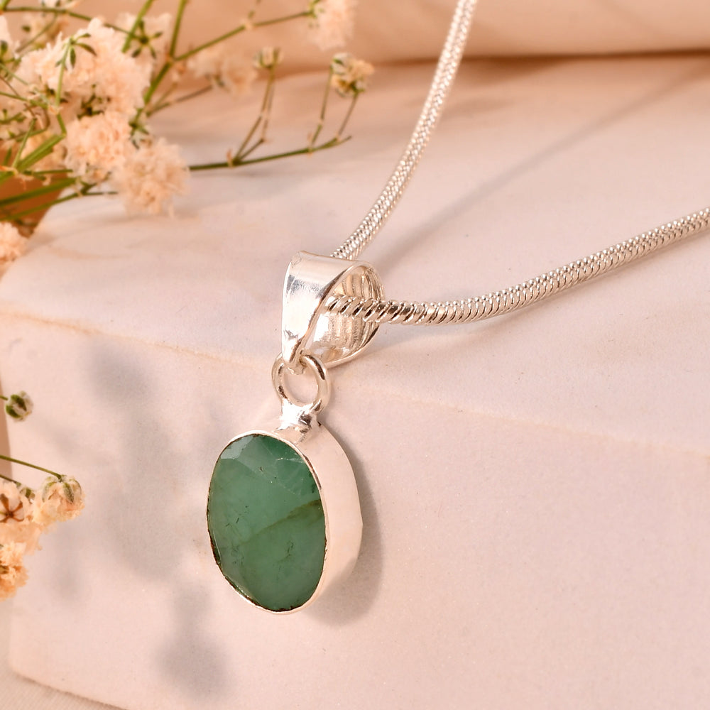 NATURAL EMERALD ( PANNA) PENDANT