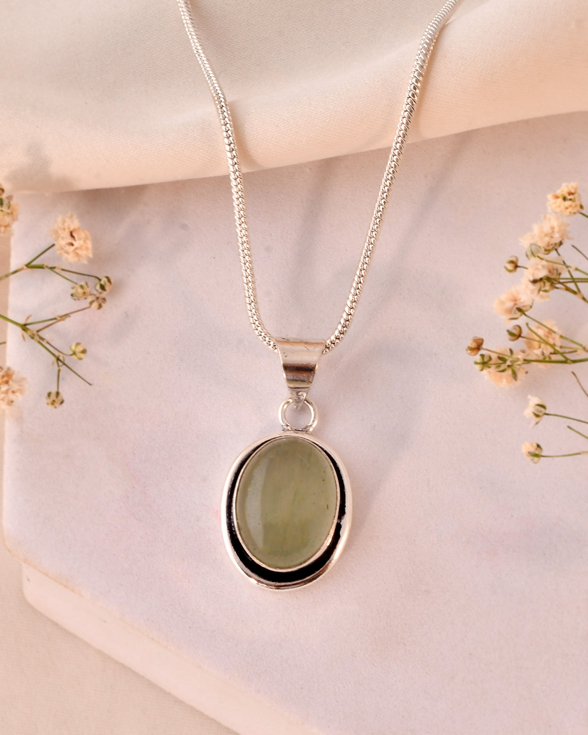 NATURAL GREEN AVENTURINE   PENDANT