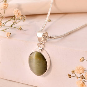 Natural Cat’s Eye ( LAHSUNIYA) Pendant  Gemstone