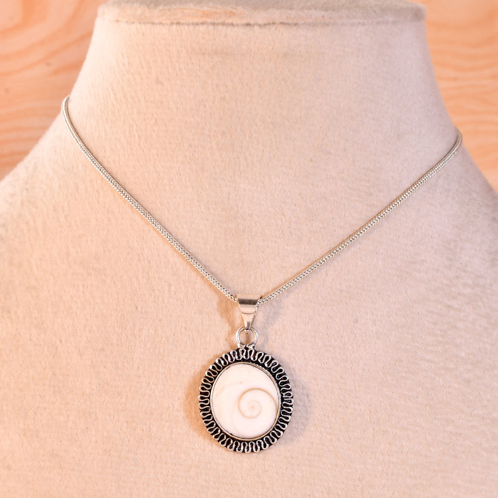 NATURAL SHIVA EYE ( GOMTI CHAKRA)  PENDANT