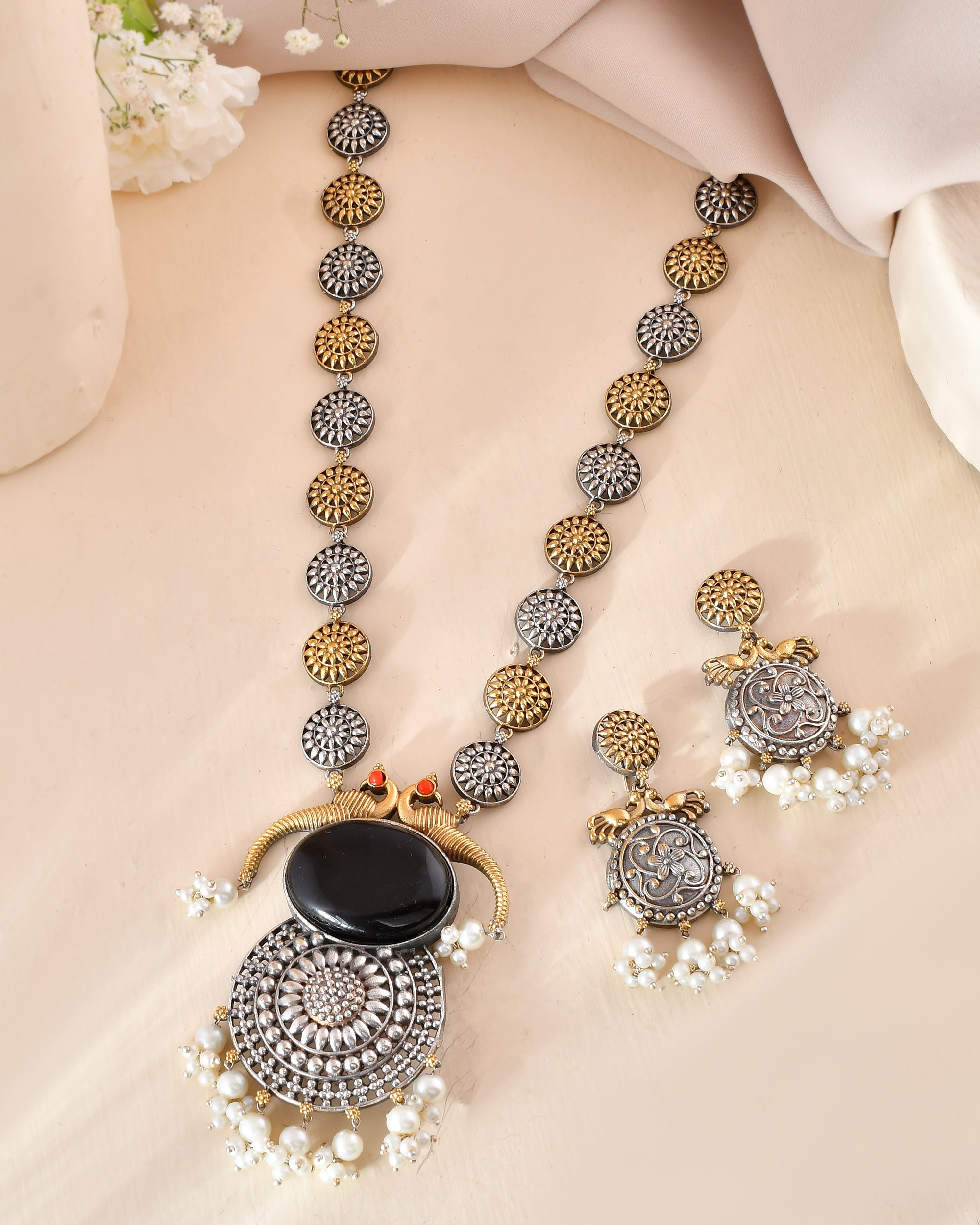 Kundana Mohini Coin Necklace Set