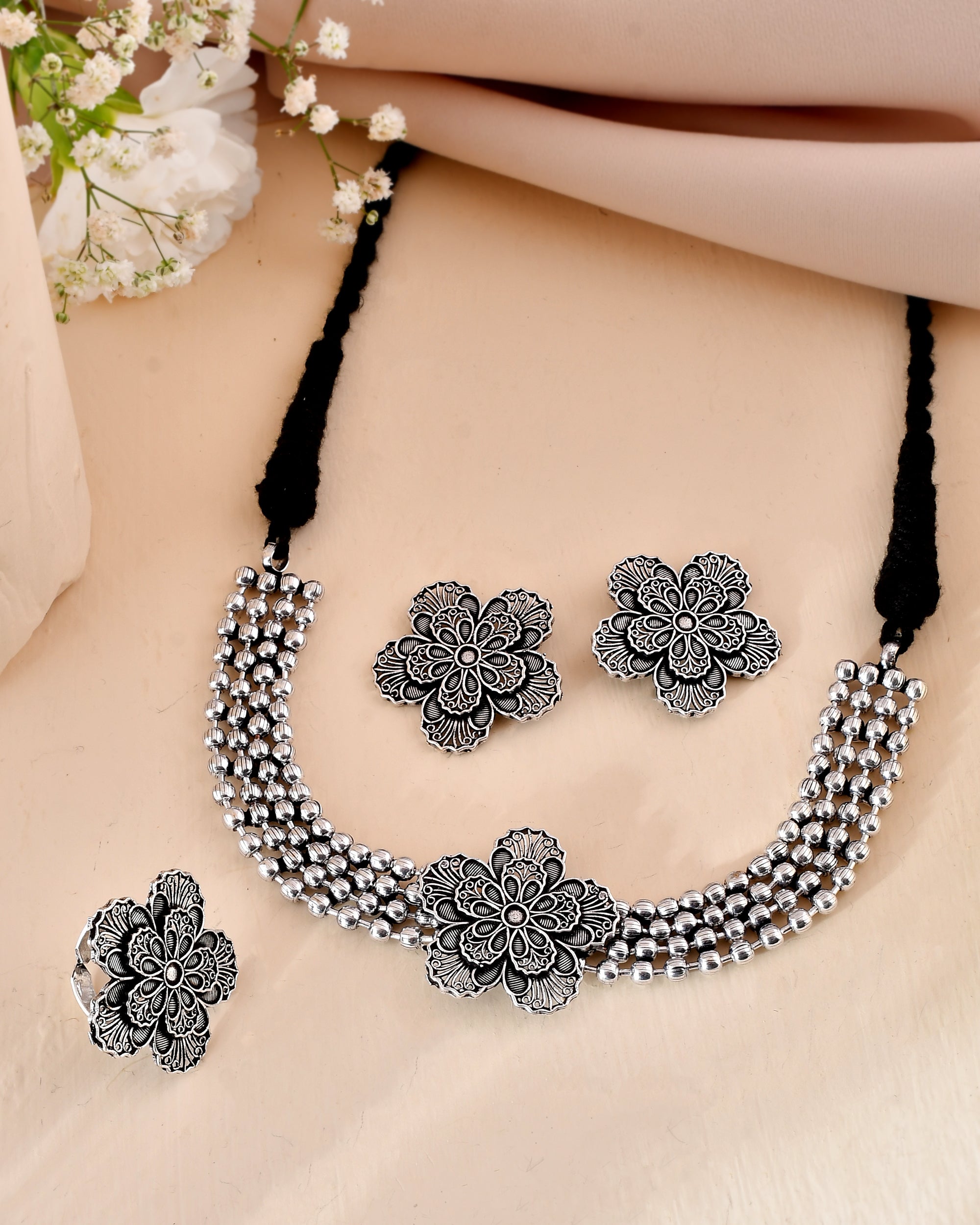 Pushpa Pallavi Floral Necklace Set