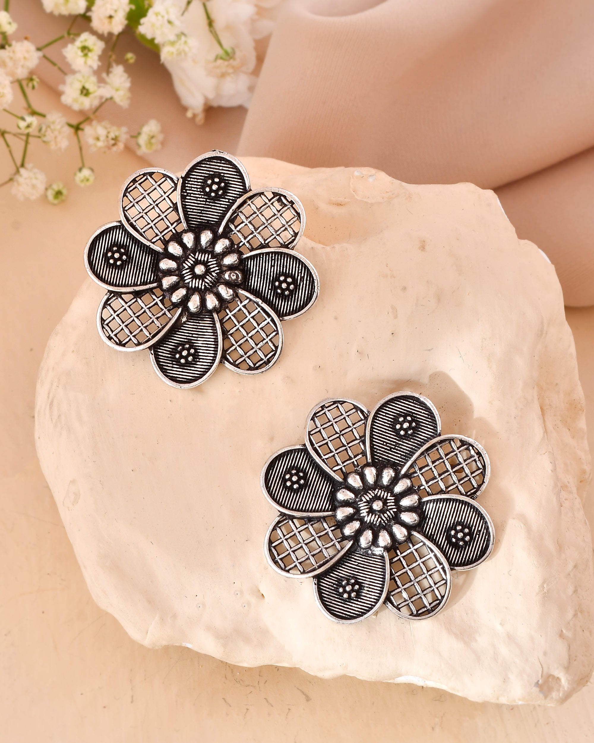 Kriti Petalwork Floral Necklace Set