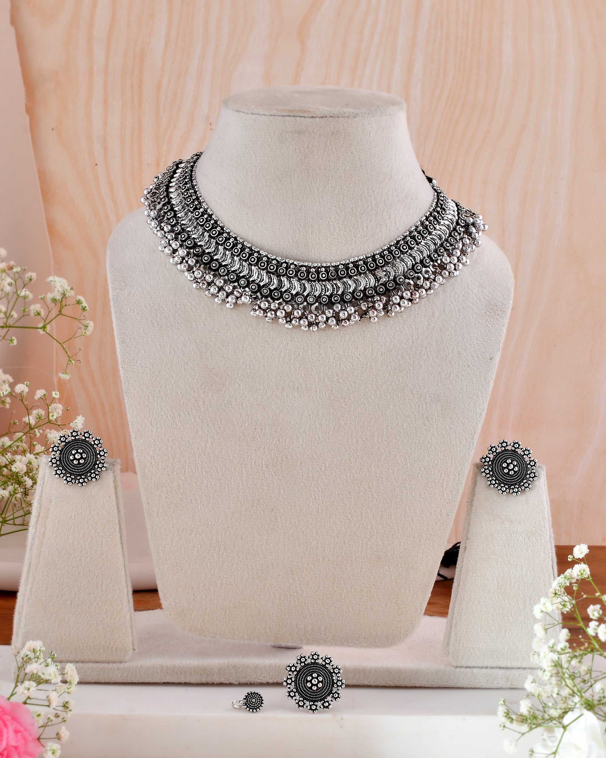 Ghungroo Leheriya Dandiya Necklace Set