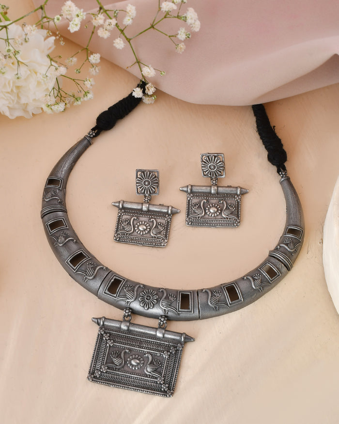 Tribal Charm Dandiya Necklace Set
