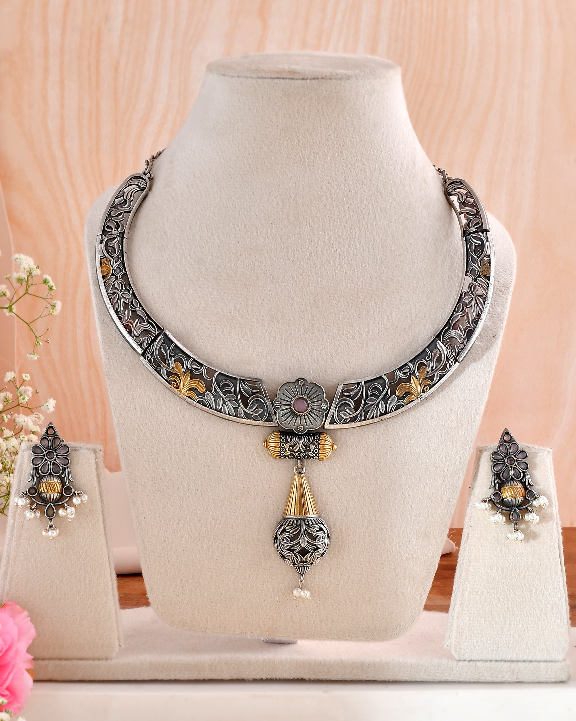 Kesar Pushp Dandiya Necklace Set