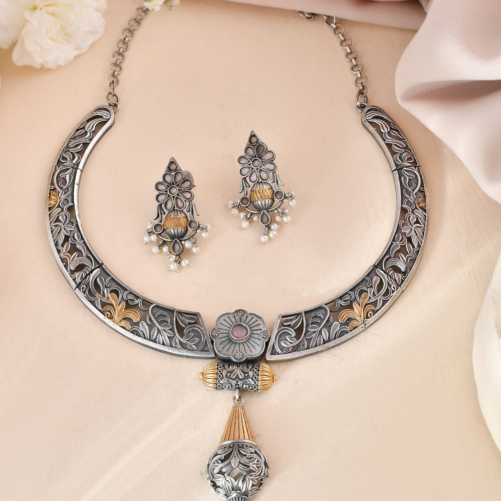 Kesar Pushp Dandiya Necklace Set