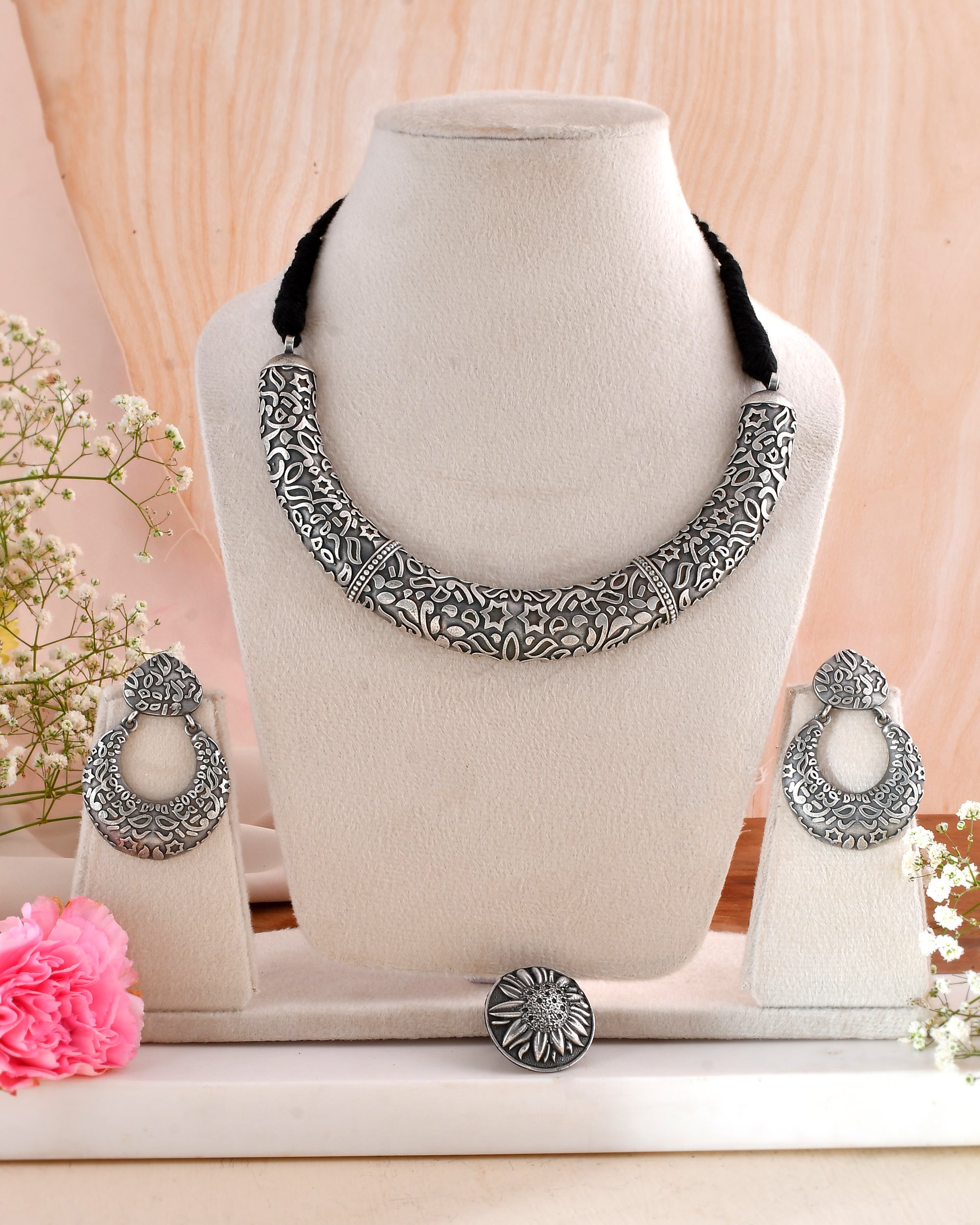 Rangilo Dandiya White Metal Set