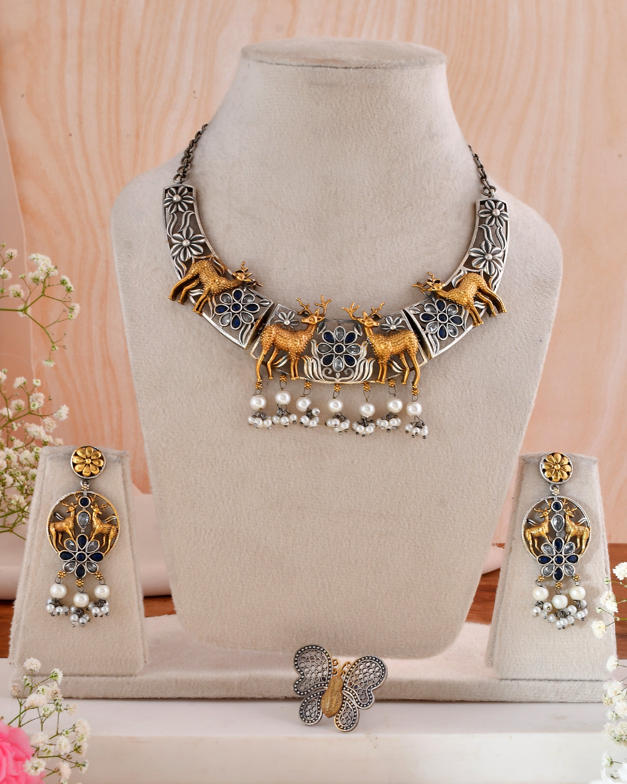 Mrigya Viraasat Dandiya Necklace Set