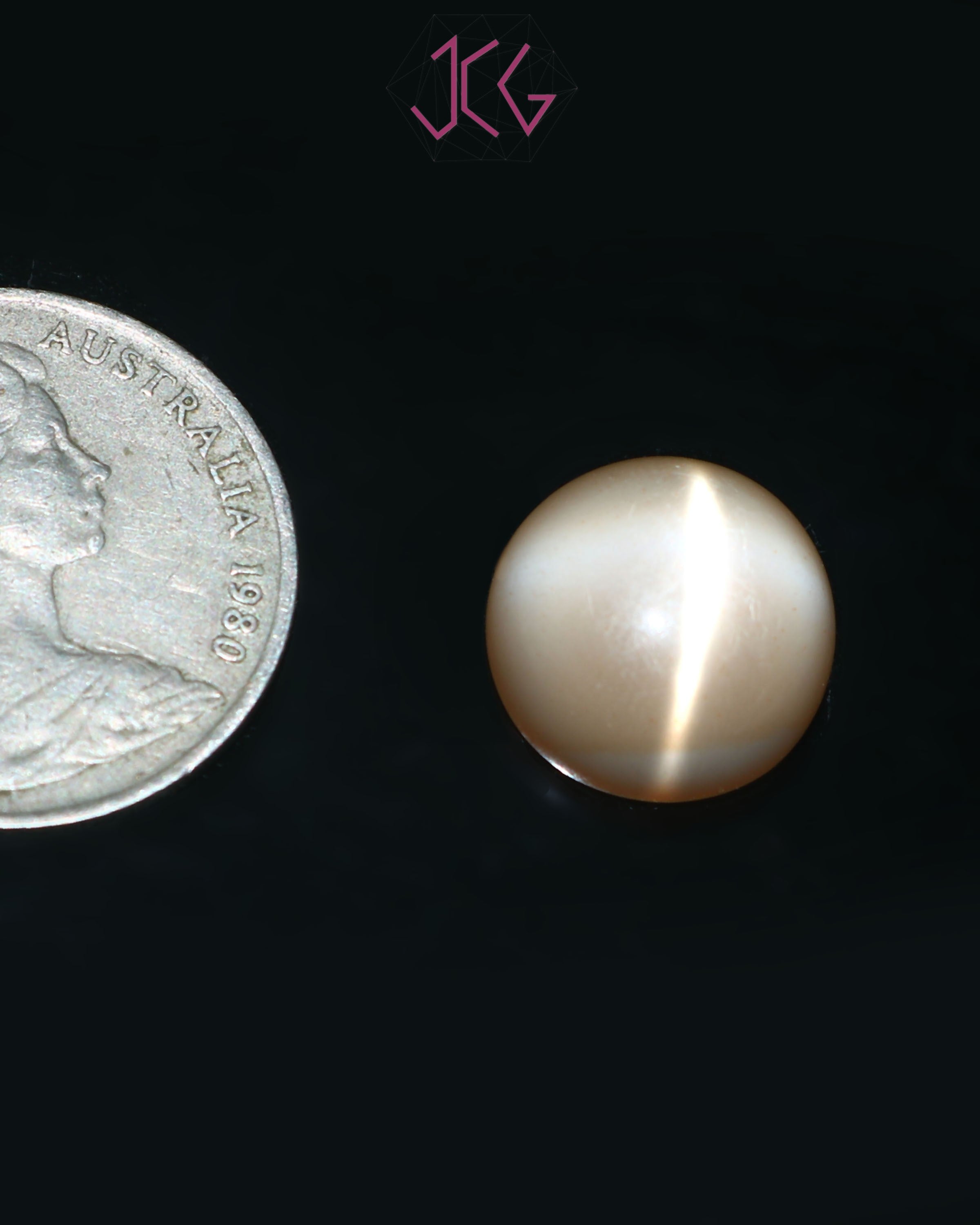 Natural Moonstone 10.40 Carat (With Certificate)