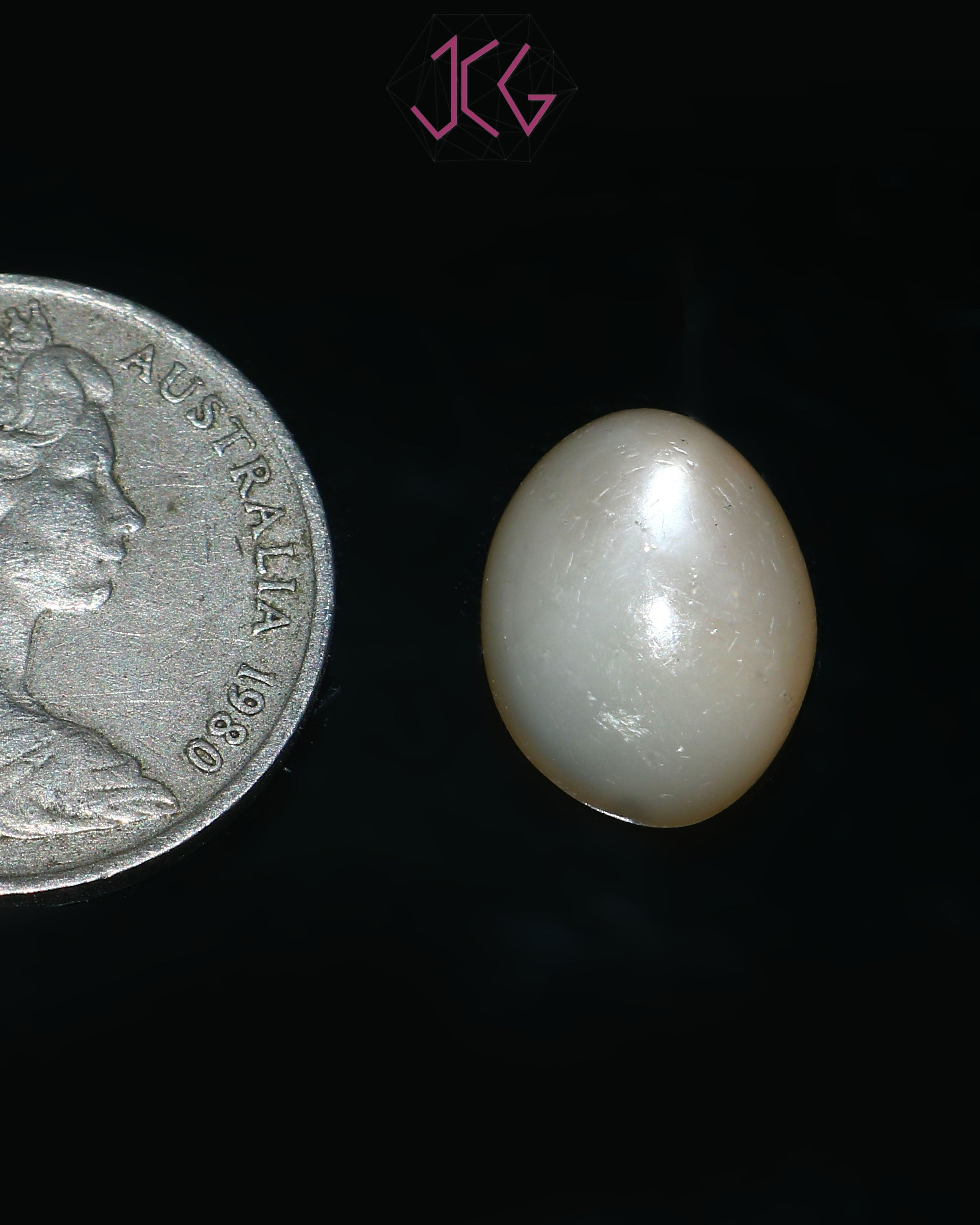 Natural Moonstone 7.50 Carat (With Certificate)