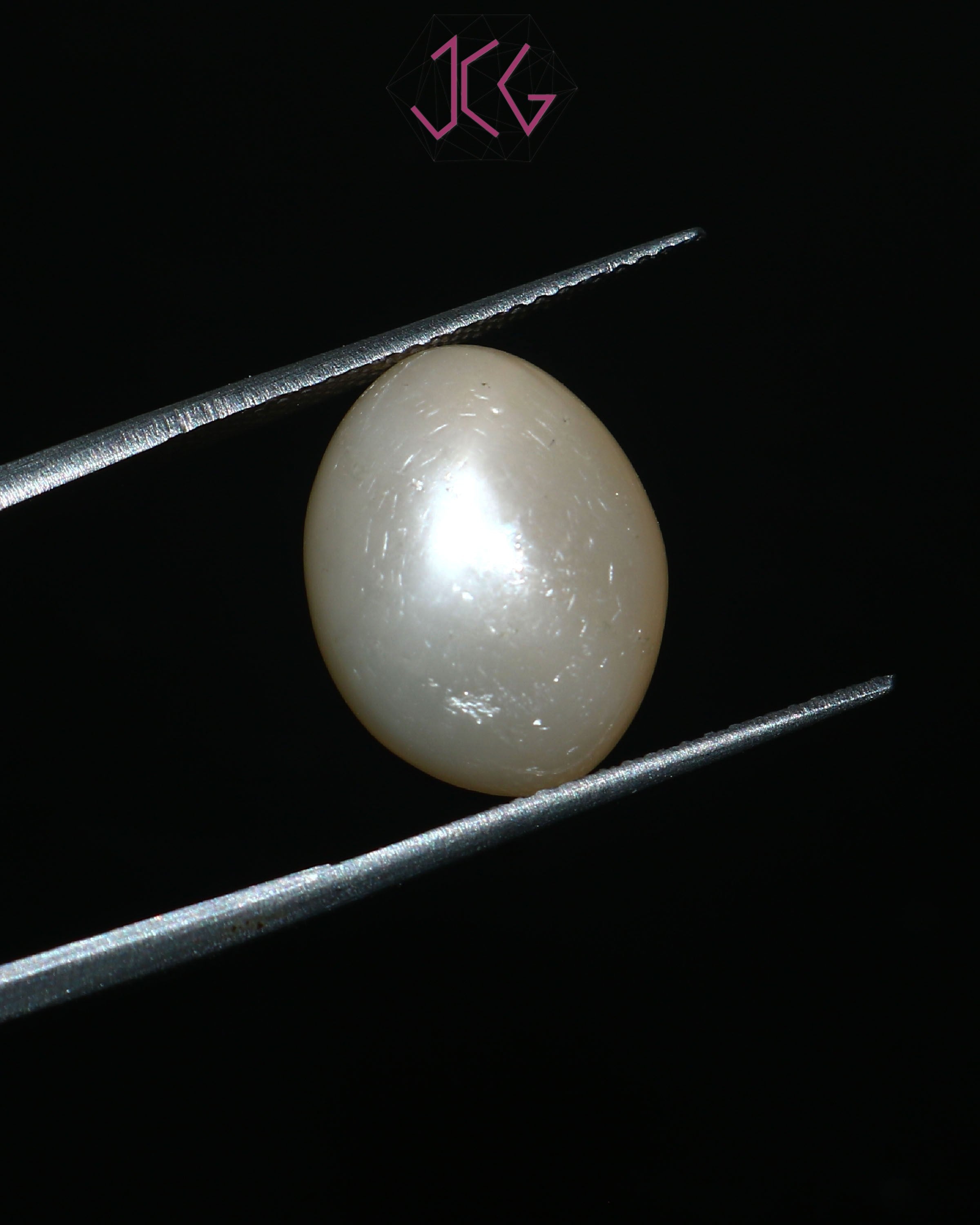 Natural Moonstone 7.50 Carat (With Certificate)