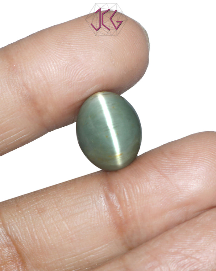 Natural Cat's Eye Lehsuniya Gemstone 12.29 Carat / 13.64 Ratti (With Certificate)