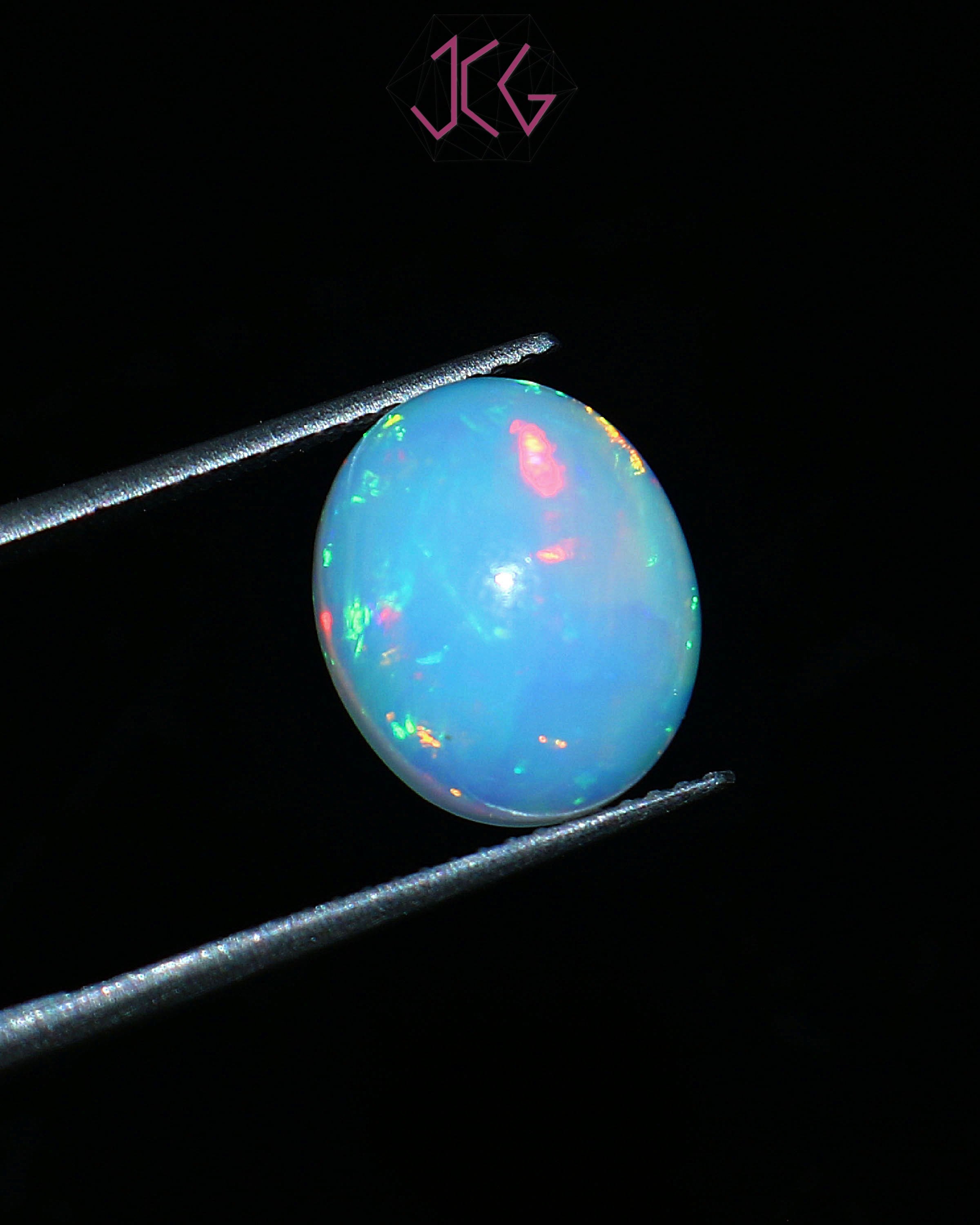 Natural Ethiopian Opal Stone 4.00 Carat / 4.40 Ratti (With Certificate)