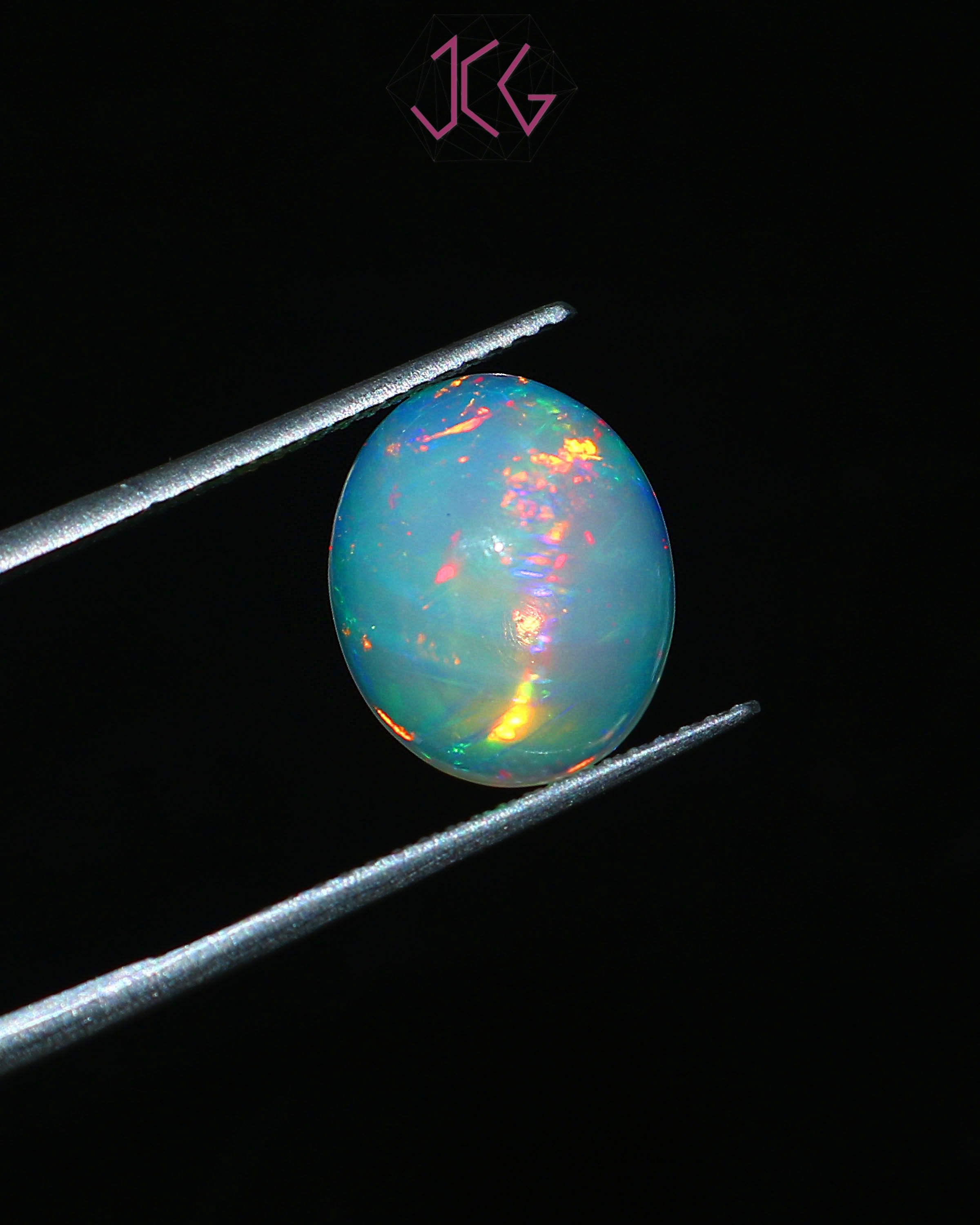 Natural Ethiopian Opal Stone 2.65 Carat / 2.90 Ratti (With Certificate)