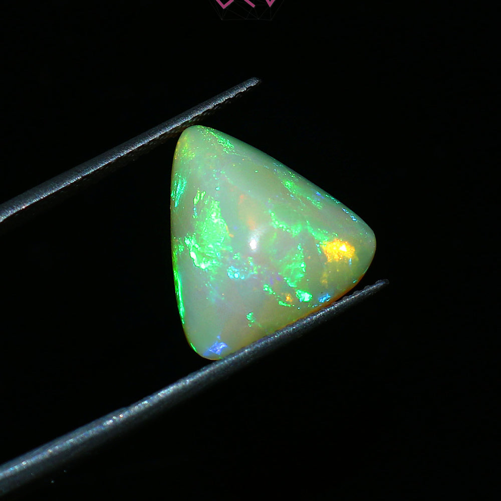 Natural Ethiopian Opal Triangle Shape Stone 4.20 Carat / 4.60 Ratti (With Certificate)