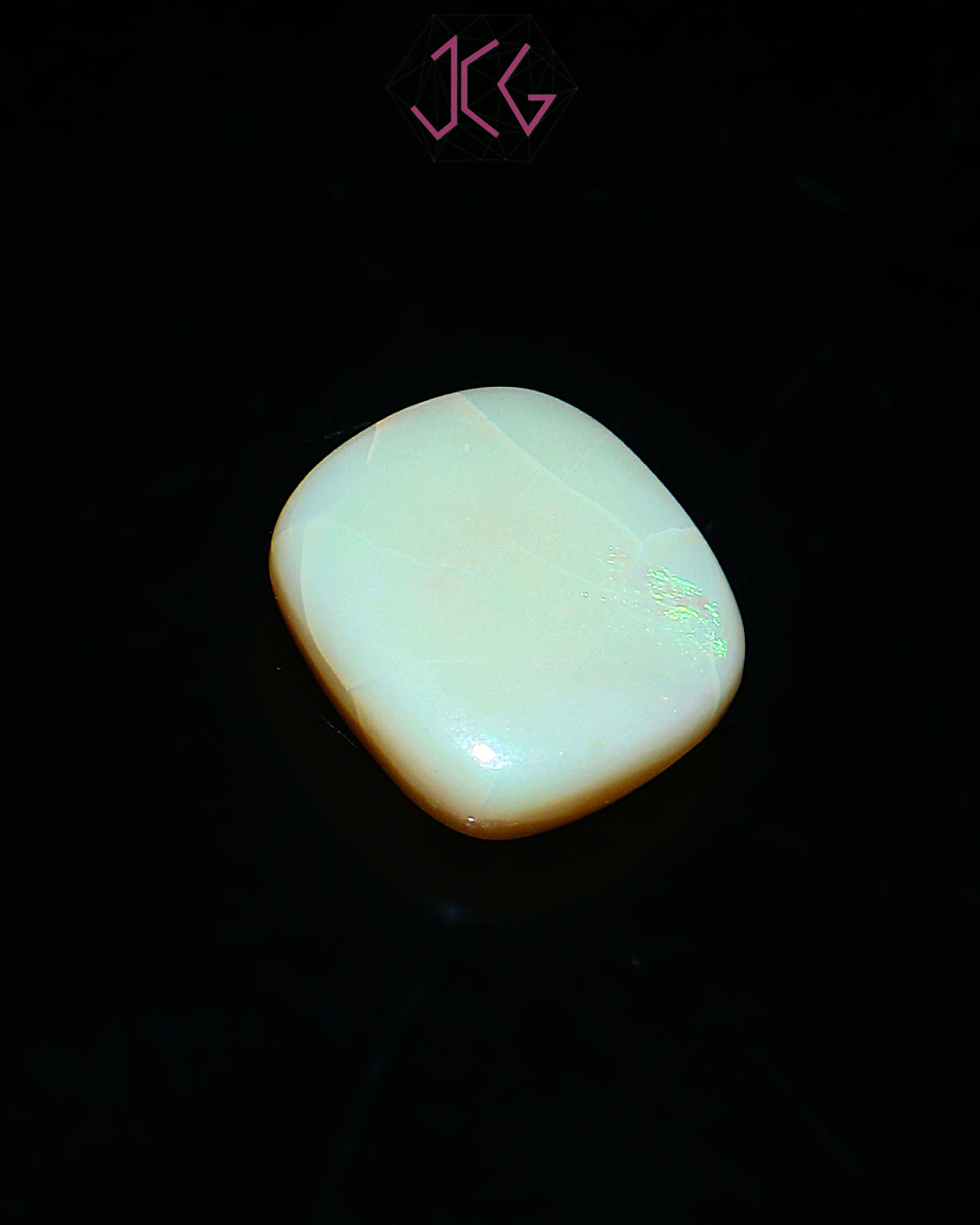 Natural Australian Fire Opal Stone 6.40 Carat / 7.00 Ratti (With Certificate)