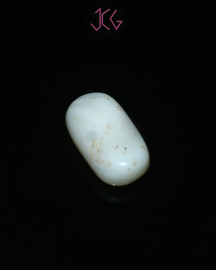 Natural White Coral Stone 5.10 Carat / 5.61 Ratti (With Certificate)