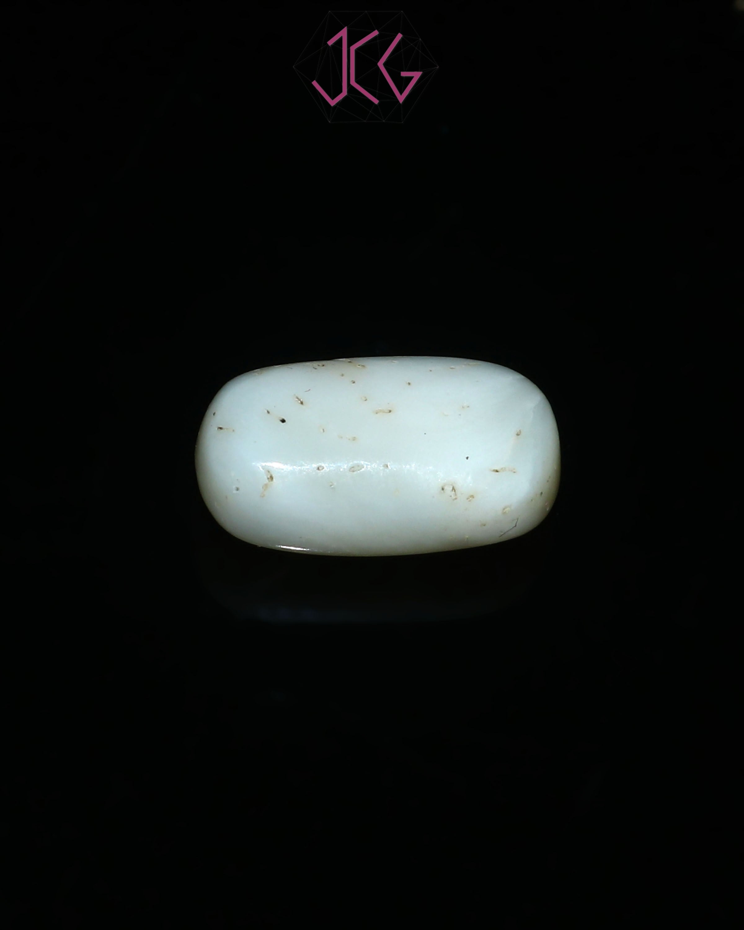 Natural White Coral Stone 5.10 Carat / 5.61 Ratti (With Certificate)