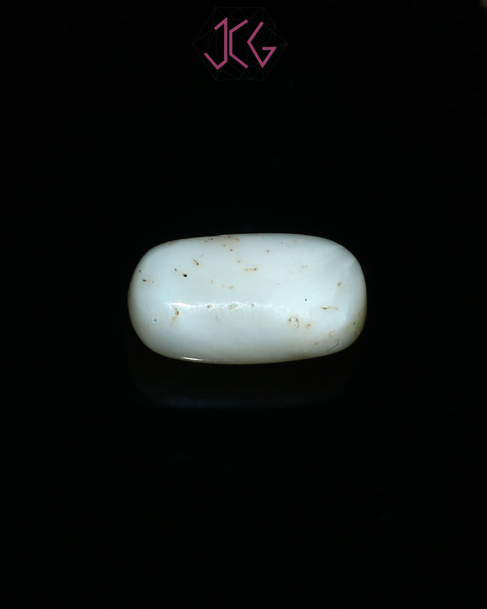 Natural White Coral Stone 5.10 Carat / 5.61 Ratti (With Certificate)