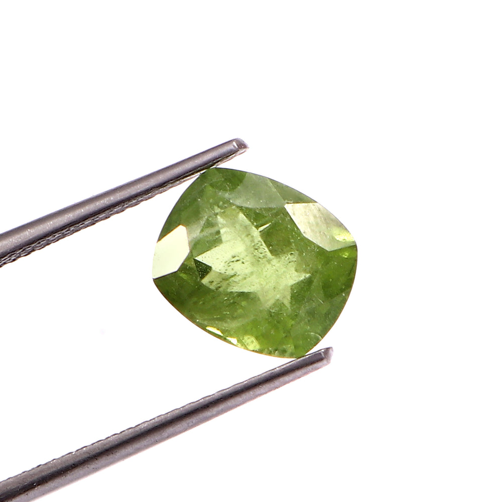 Natural Peridot Gemstone 3.82 Carat 4.24 Ratti (With Certificate)