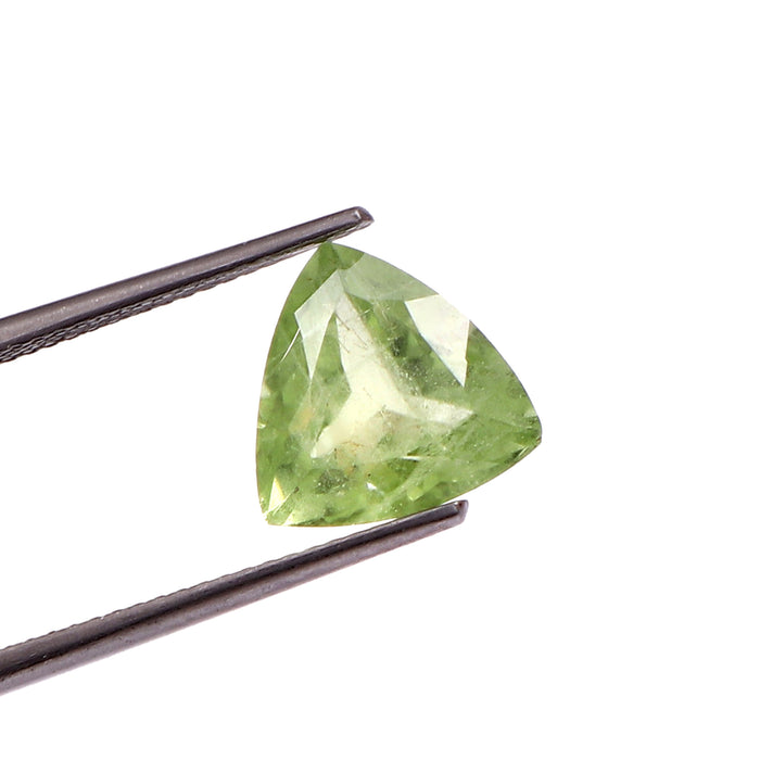 Natural Peridot Gemstone 4.26 Carat 4.73 Ratti (With Certificate)