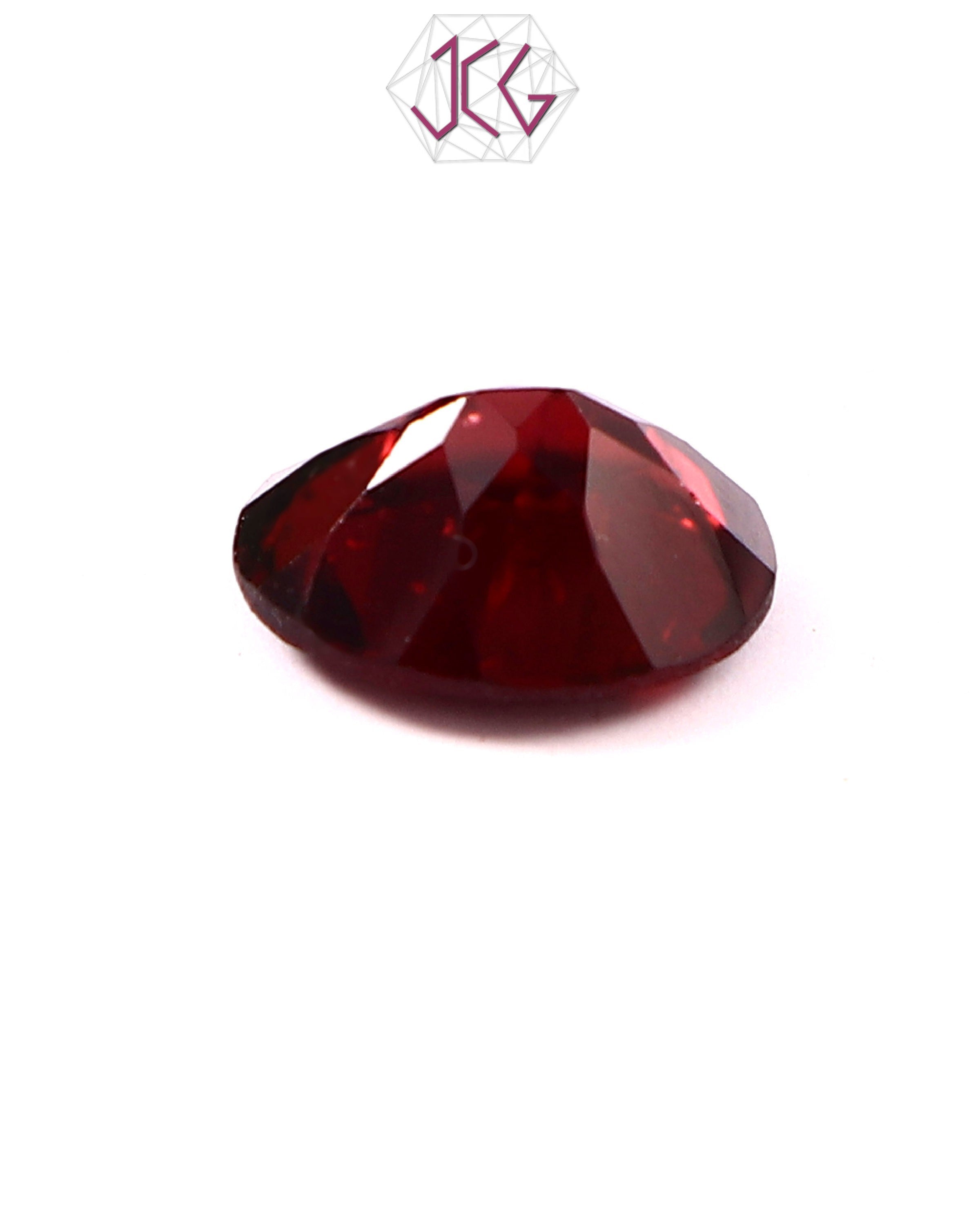 Natural Oval Garnet Stone 5.50 Carat / 6.10 Ratti (With Certificate)