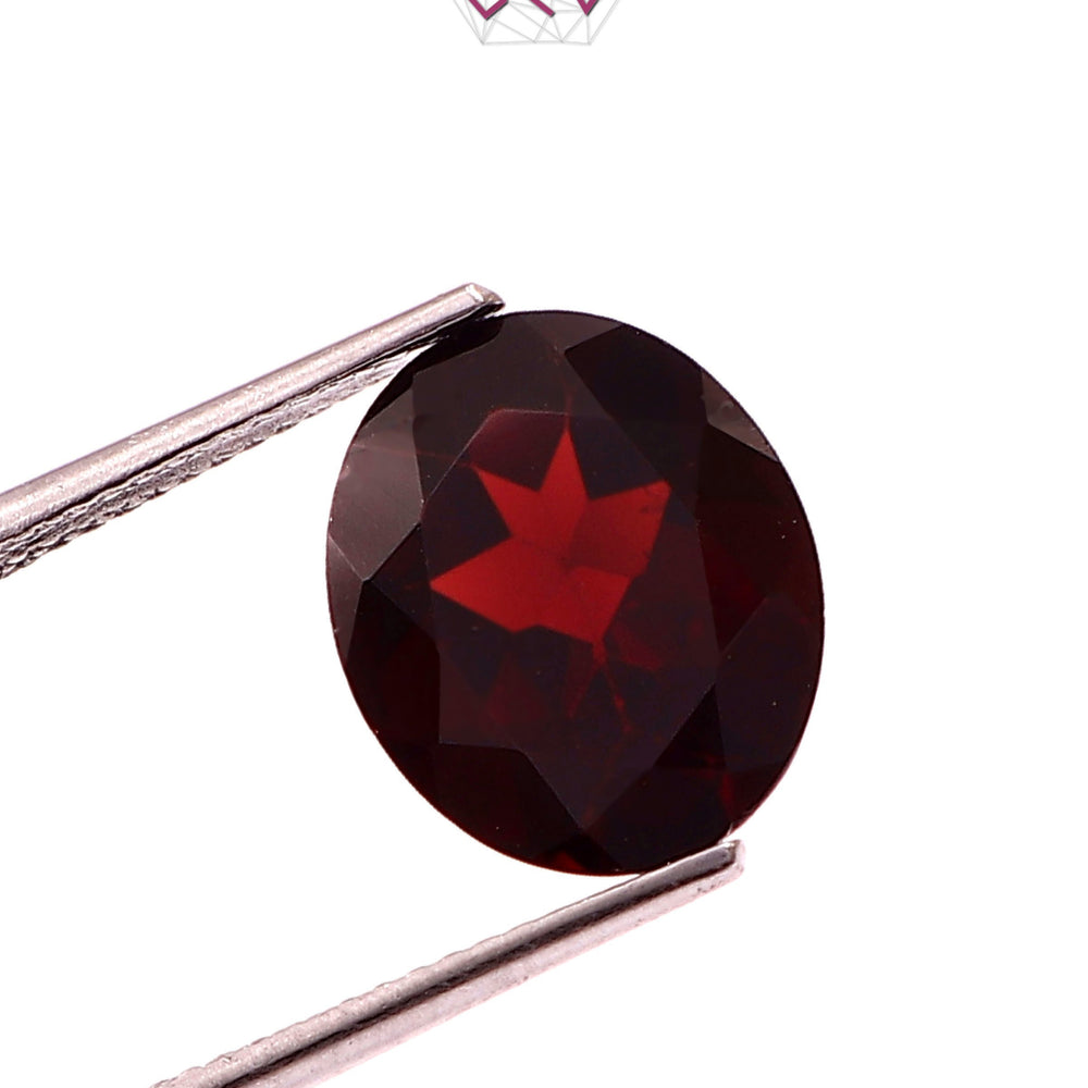 Natural Oval Garnet Stone 5.00 Carat / 5.55 Ratti (With Certificate)