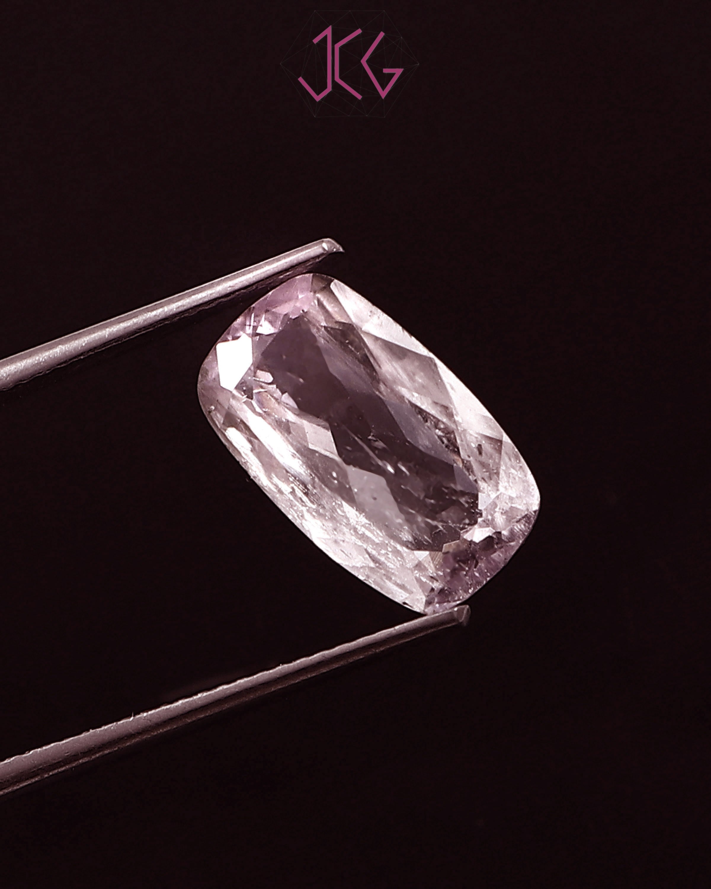 Natural Kunzite Stone 4.45 Carat (With Certificate)
