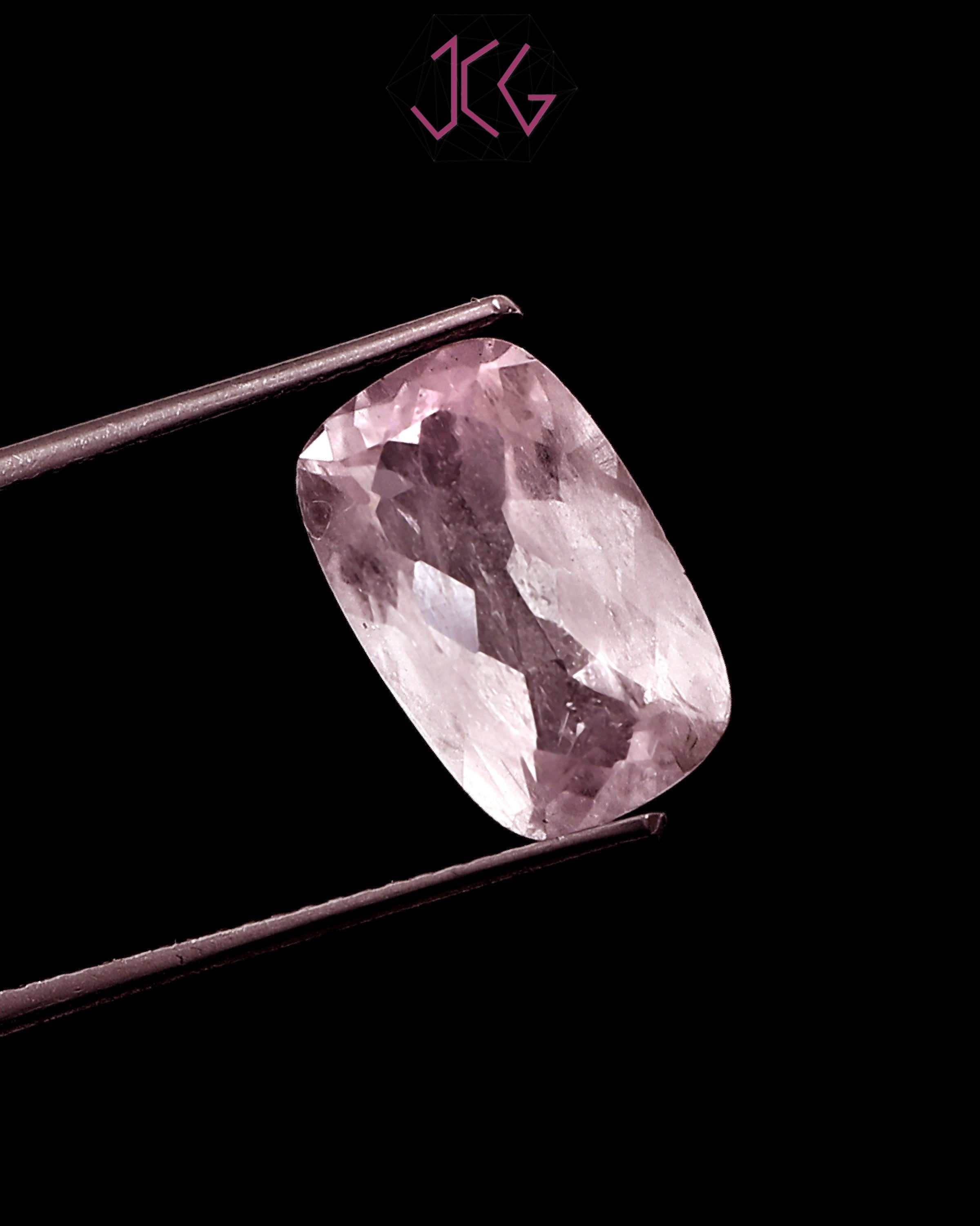 Natural Kunzite Stone 3.90 Carat (With Certificate)
