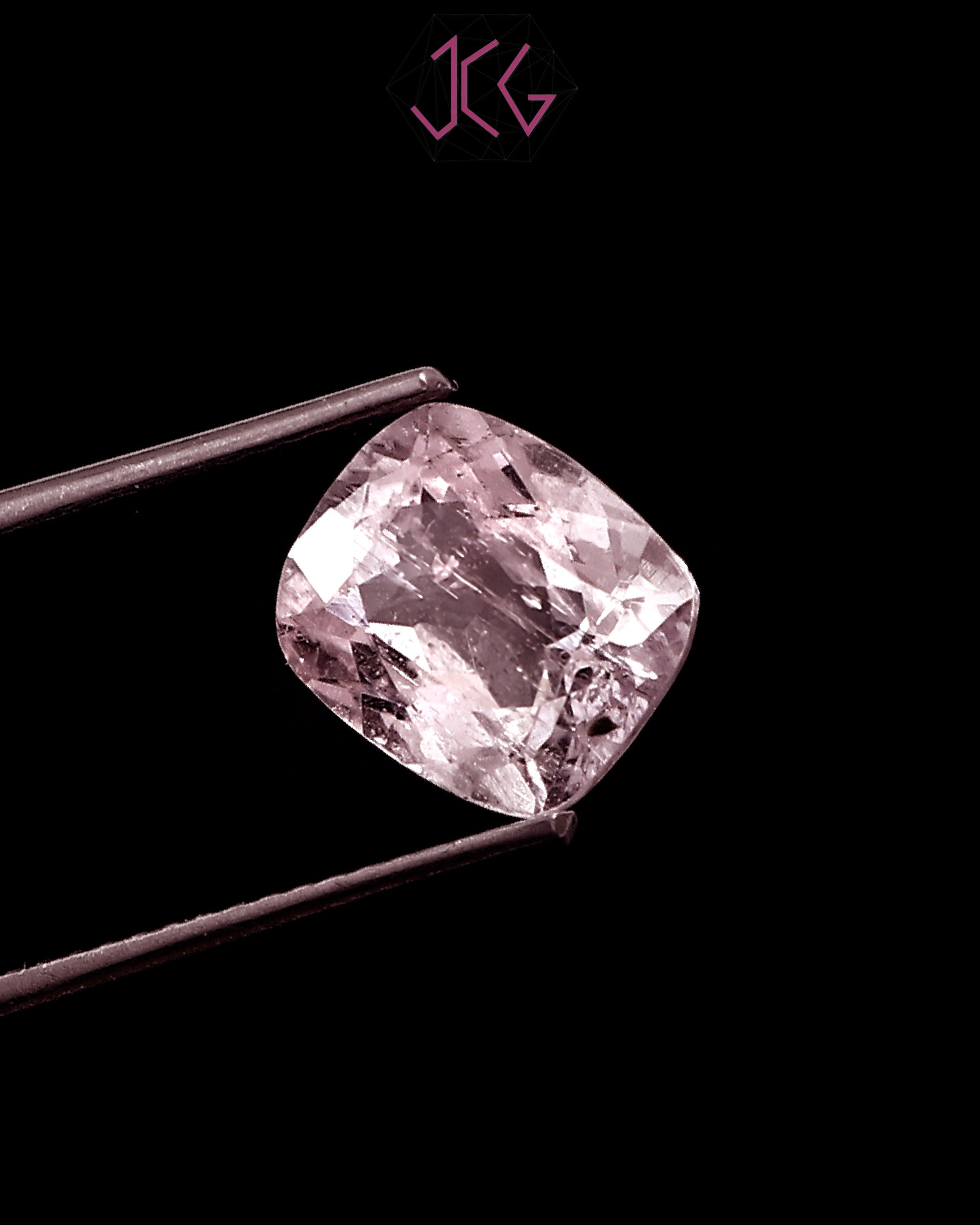 Natural Kunzite Stone 3.00 Carat (With Certificate)