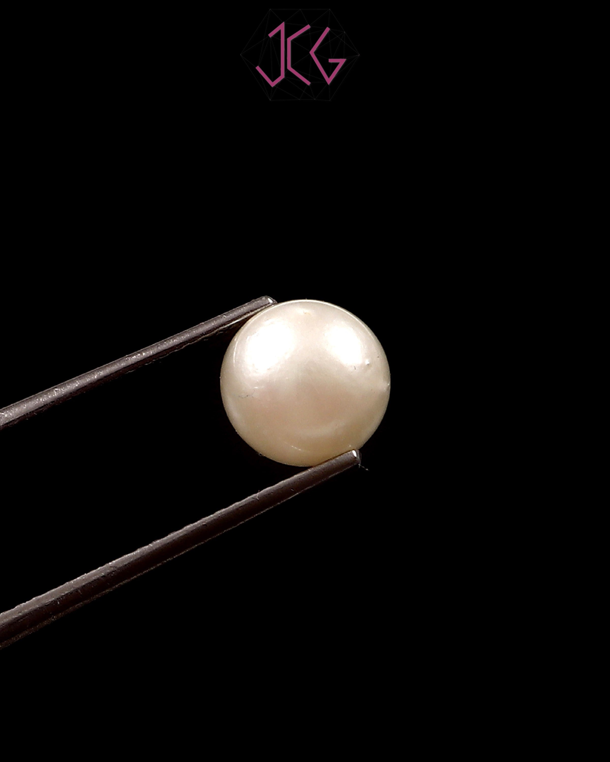 Natural Pearl (Moti) Stone 3.60 Carat / 4.00 Ratti (With Certificate)