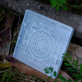 Shreeyantra Selenite Plate - Jaipur Crystal Gems