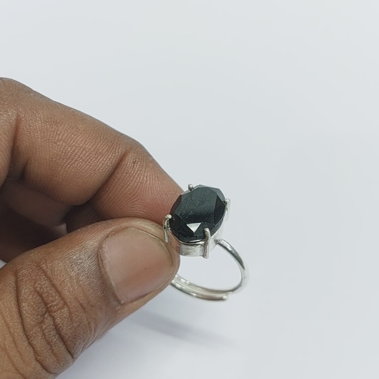 BEAUTIFUL  AAA+ QUALITY NATURAL  FACITED  BLACK  TOURMALINE